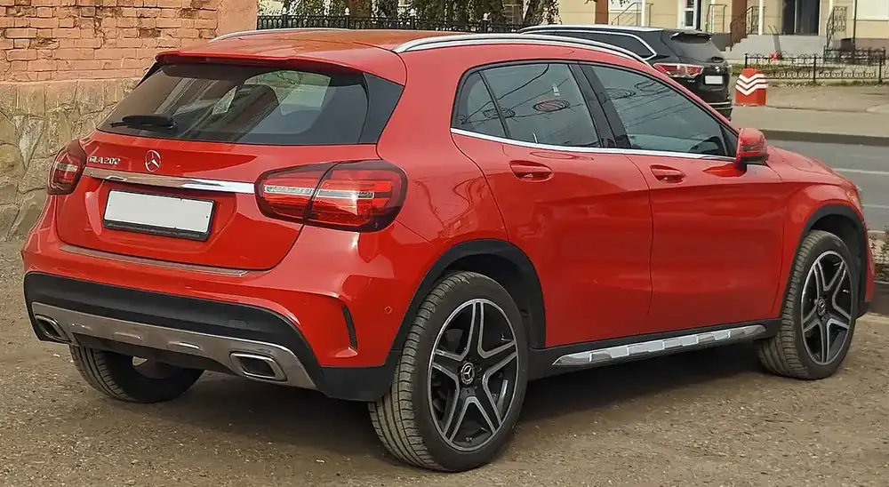 Mercedes-Benz GLA 200 1.3 Advance